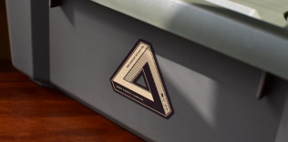 TRIANGLE OUTDOOR STICKER